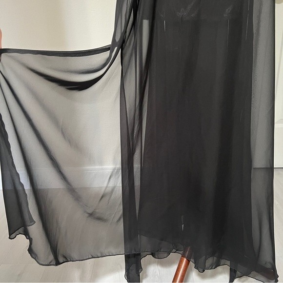 OASAP Black Chiffon Spaghetti Strap V-Neck Slit Sheer Panel Maxi A-Line Dress - Picture 5 of 9